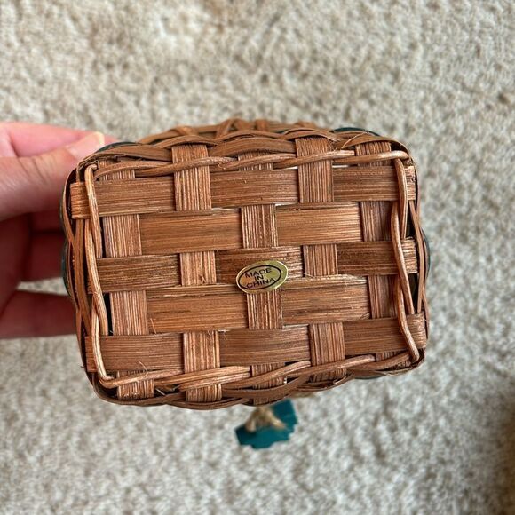 Vintage Mini Tree Wicker basket Holiday gift card decor storage‎ - Picture 6 of 6